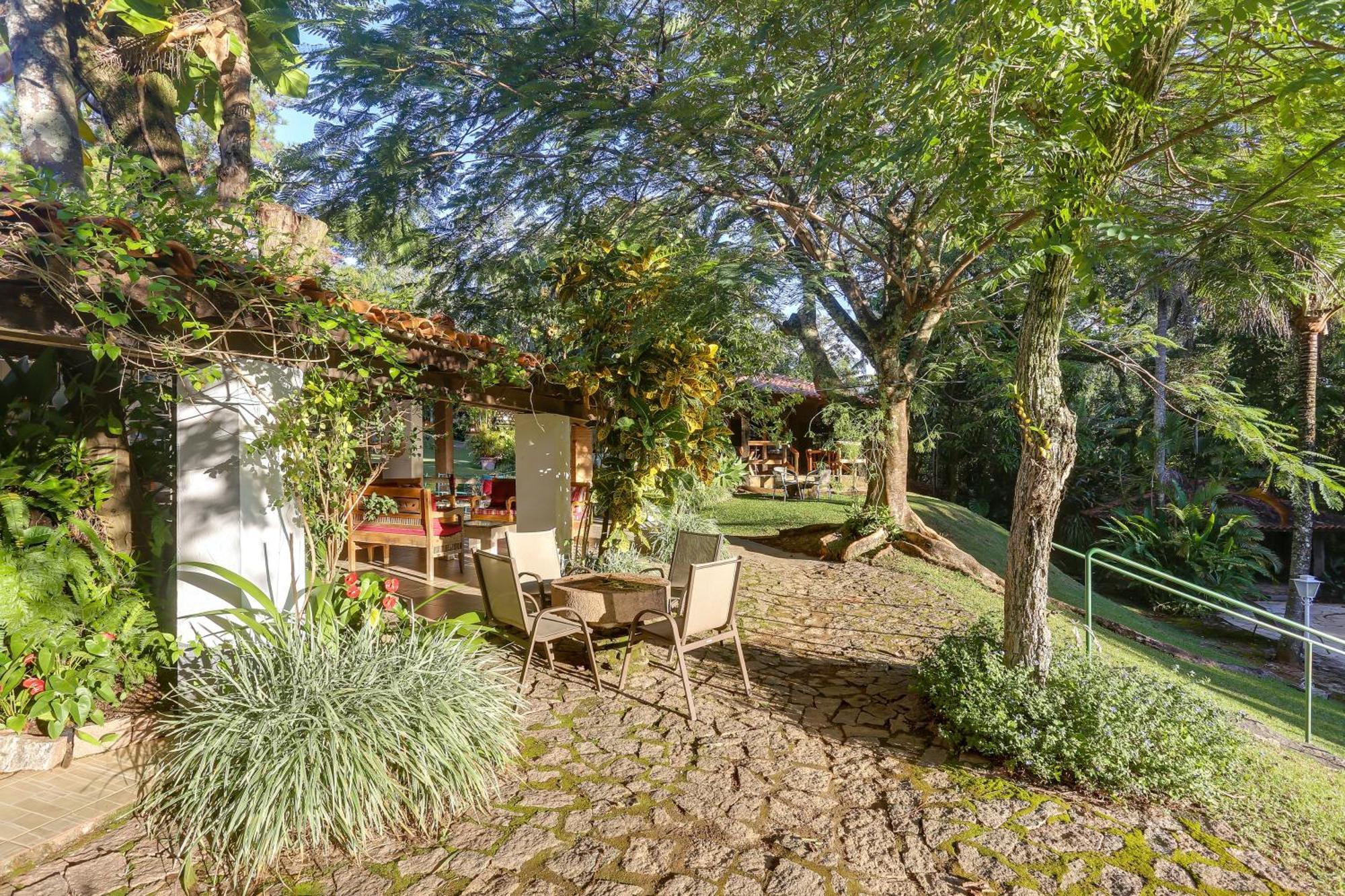 Pousada Famiglia Bartho Espirito Santo do Pinhal Buitenkant foto